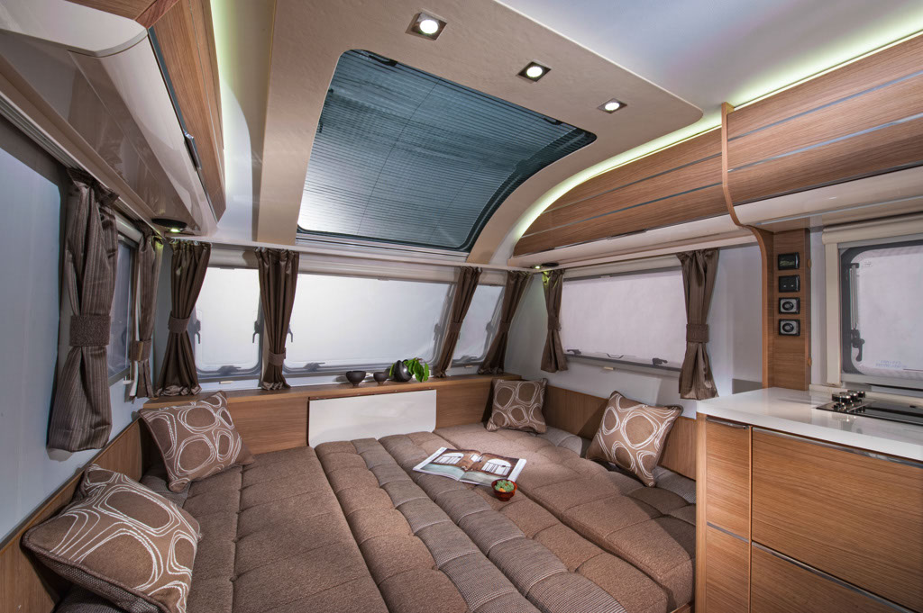 Nightime in the 2014 Adora Seine, Thames, Rhine, Loire and Isonzo